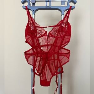 LOUNGE RED Lingerie NEW